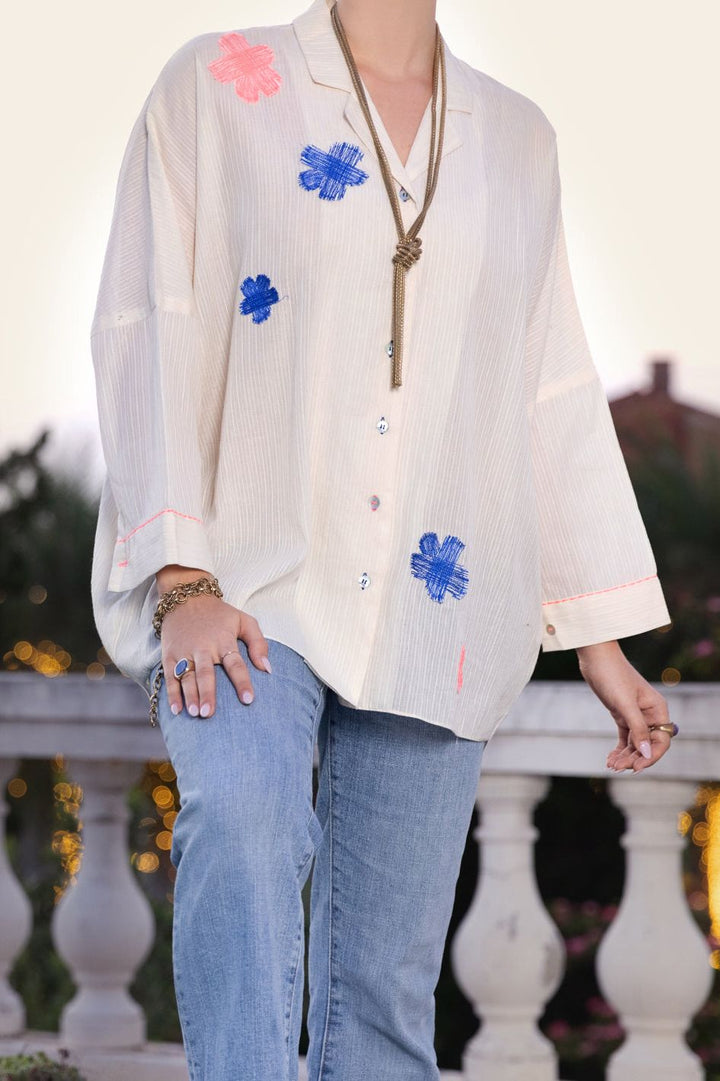 Lino Kara Off White Kurti - Almirah