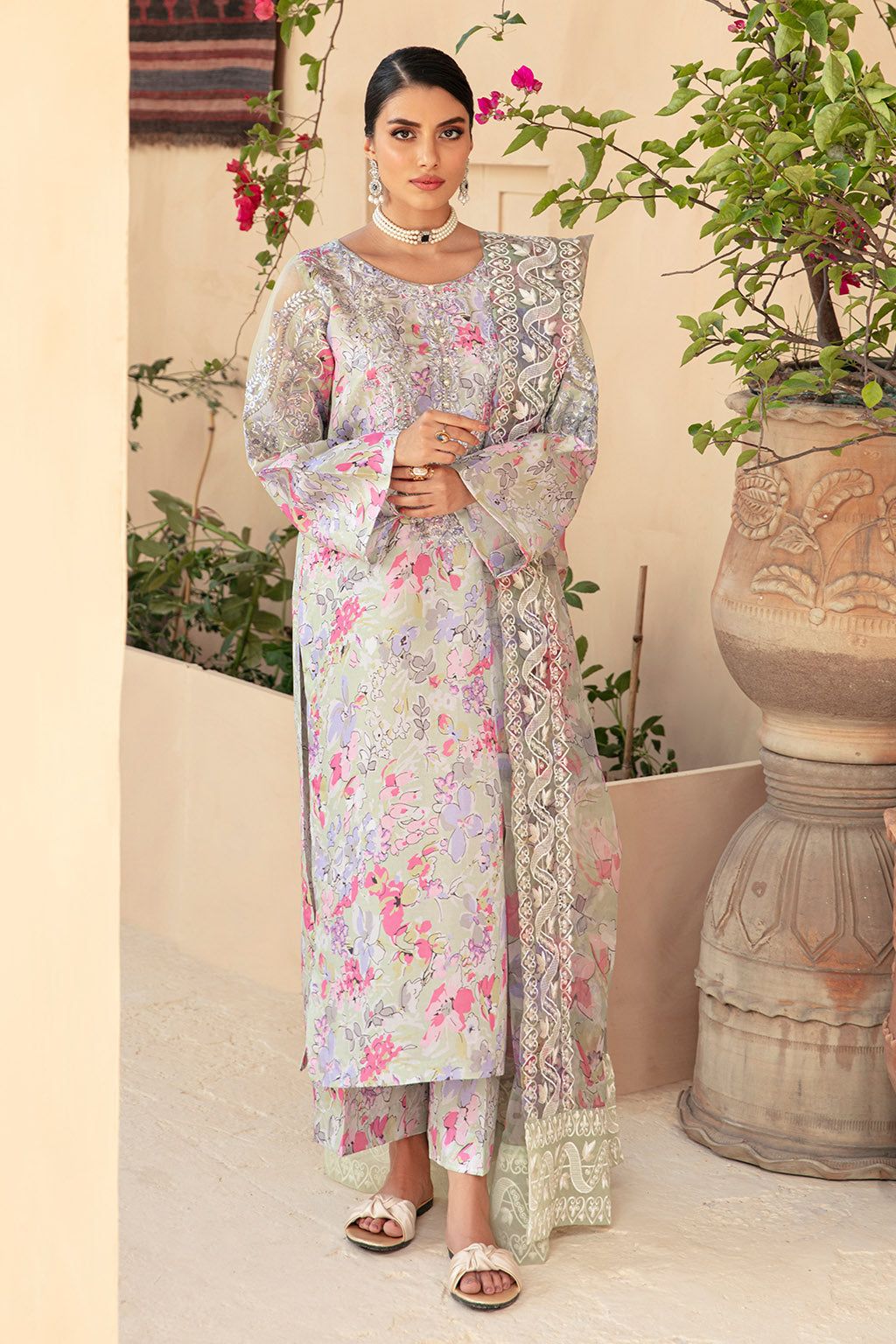 LA-17 - Vanya Laleh Collection